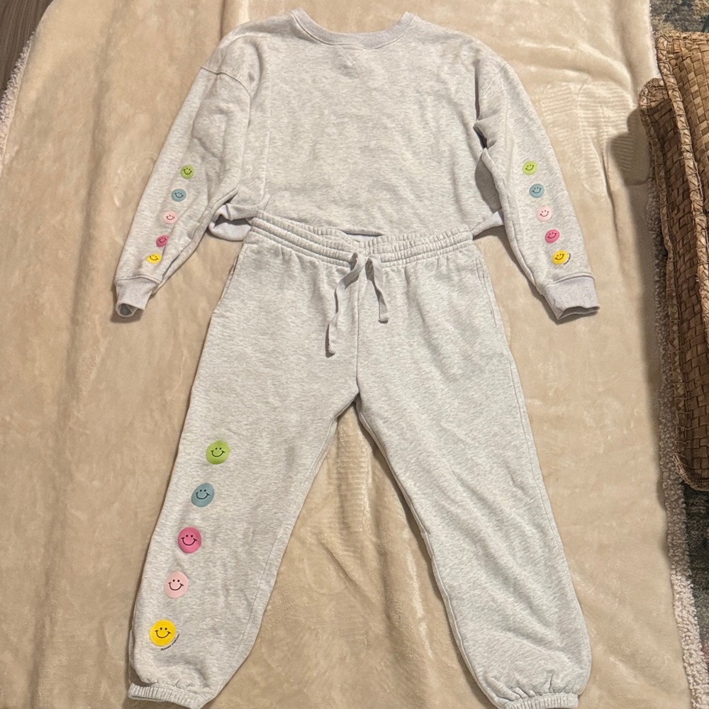 Frasier Sterling Women’s Gray Sweatshirt and Jogger Set with Colorful Smilies